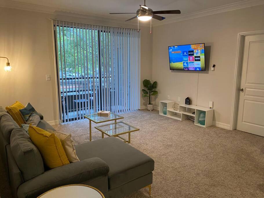 Your Warm Spacious Unit With Pool - Medical Center 休斯敦 外观 照片