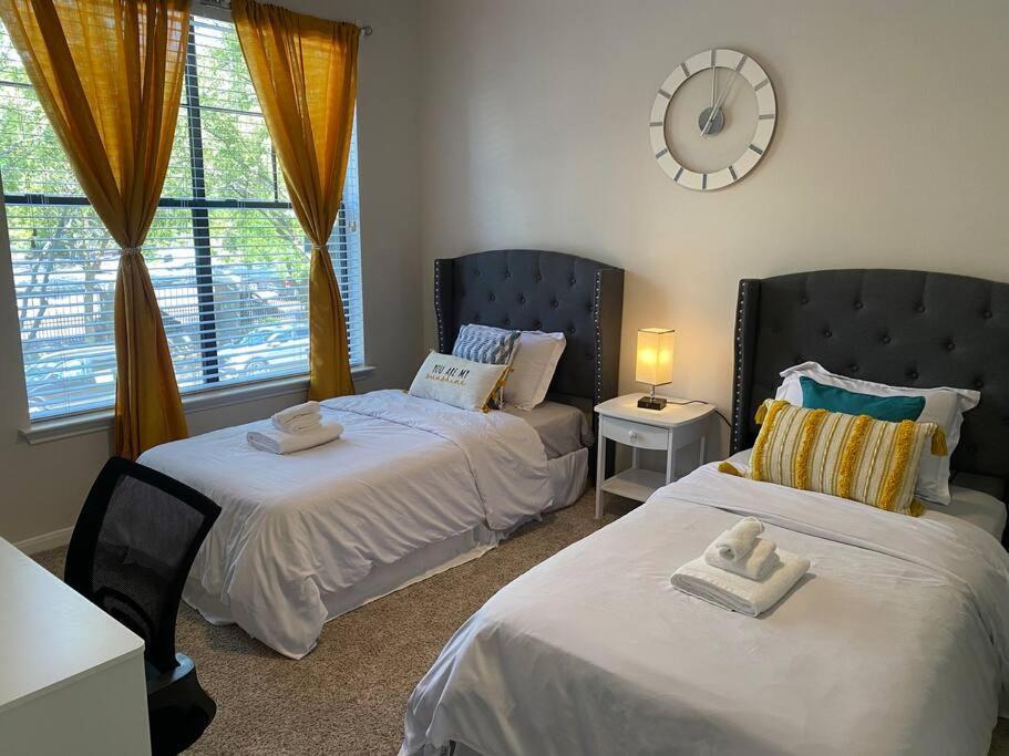 Your Warm Spacious Unit With Pool - Medical Center 休斯敦 外观 照片